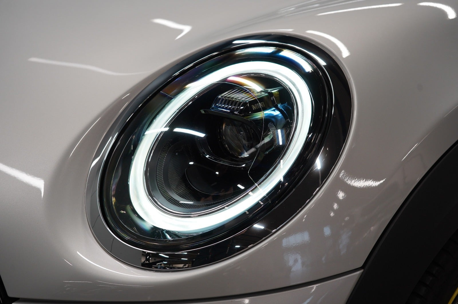 Grå Mini Cooper SE fra 2022