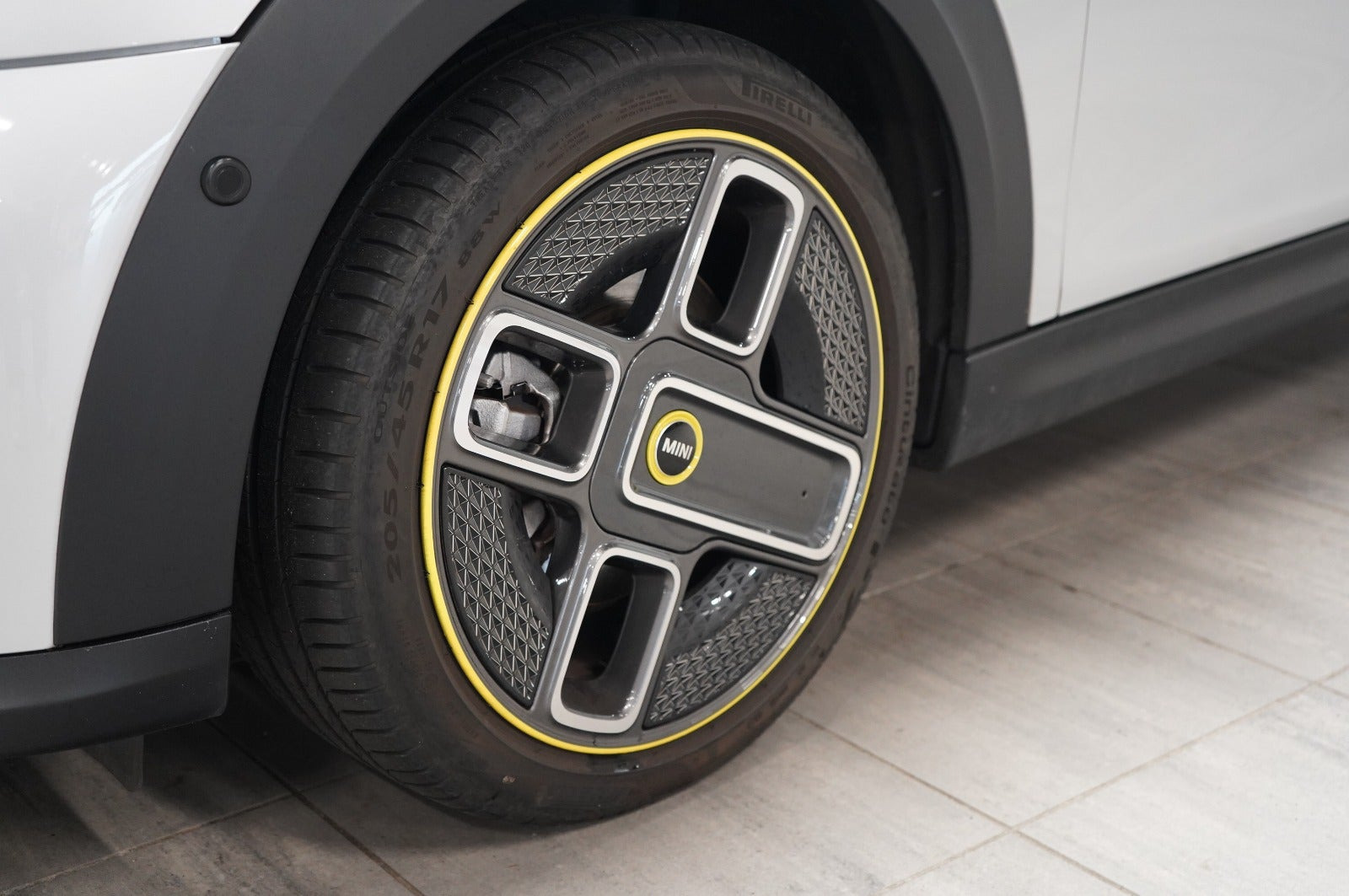 Grå Mini Cooper SE fra 2022