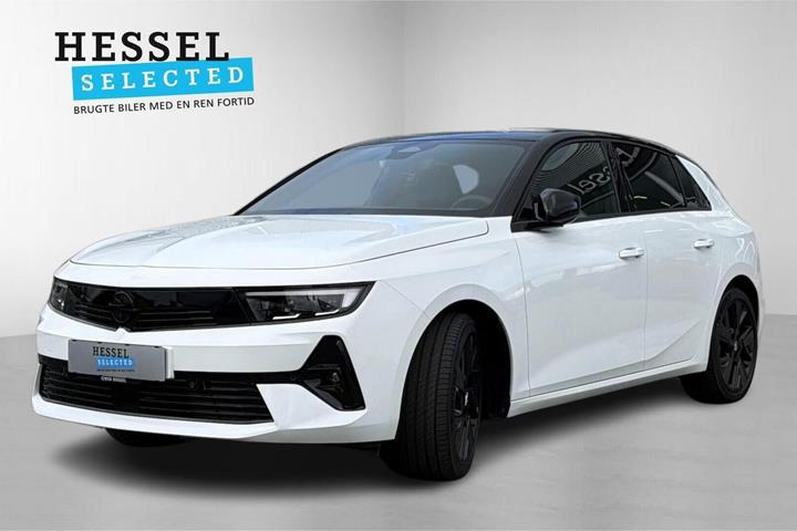 Hvid Opel Astra-e fra 2024