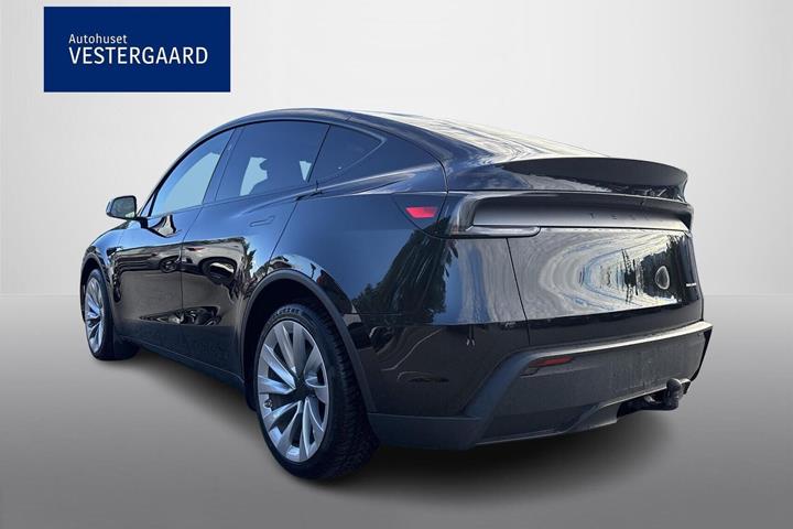 Sort Tesla Model Y fra 2025