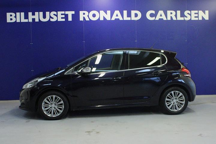 Blå Peugeot 208 fra 2016