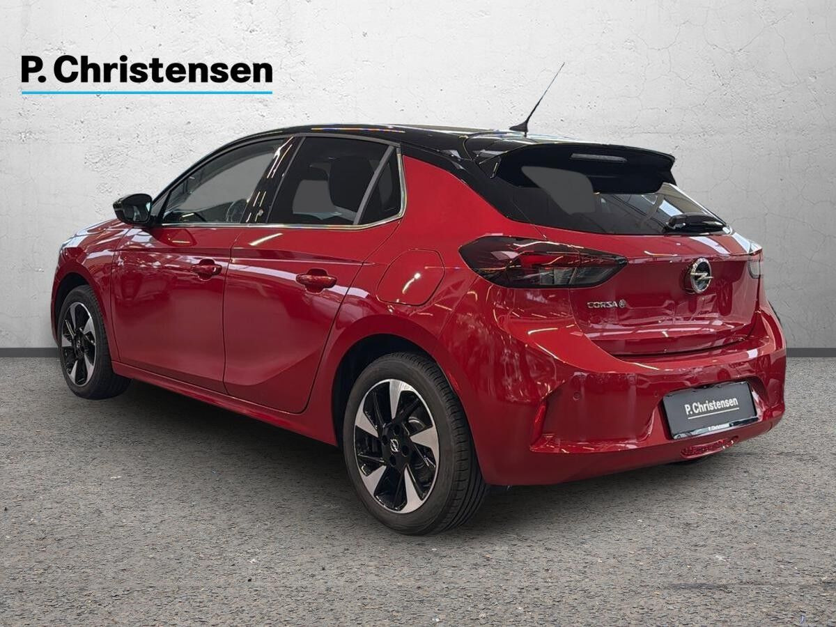 Rød Opel Corsa-e fra 2020