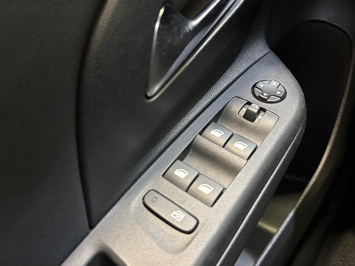 Rød Opel Corsa-e fra 2020