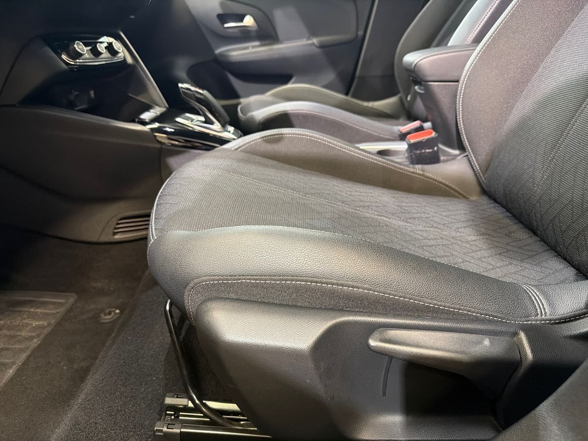 Rød Opel Corsa-e fra 2020