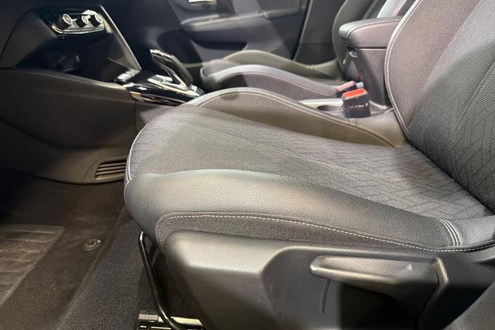 Rød Opel Corsa-e fra 2020