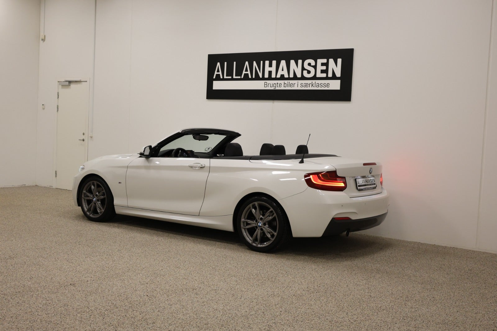 Hvid BMW 220i fra 2016