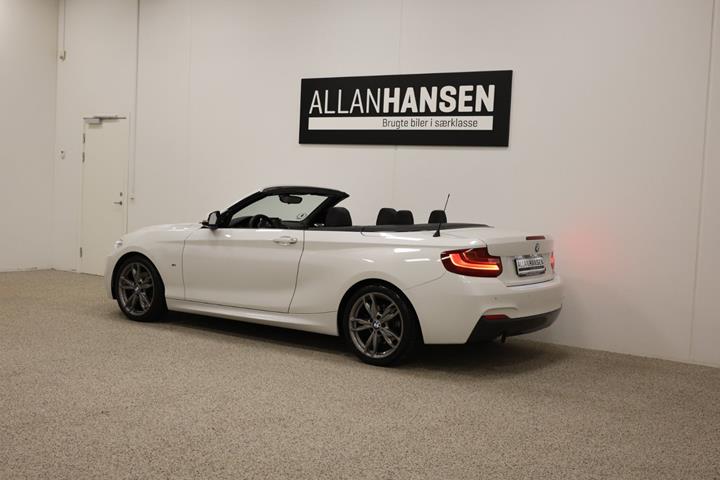 Hvid BMW 220i fra 2016
