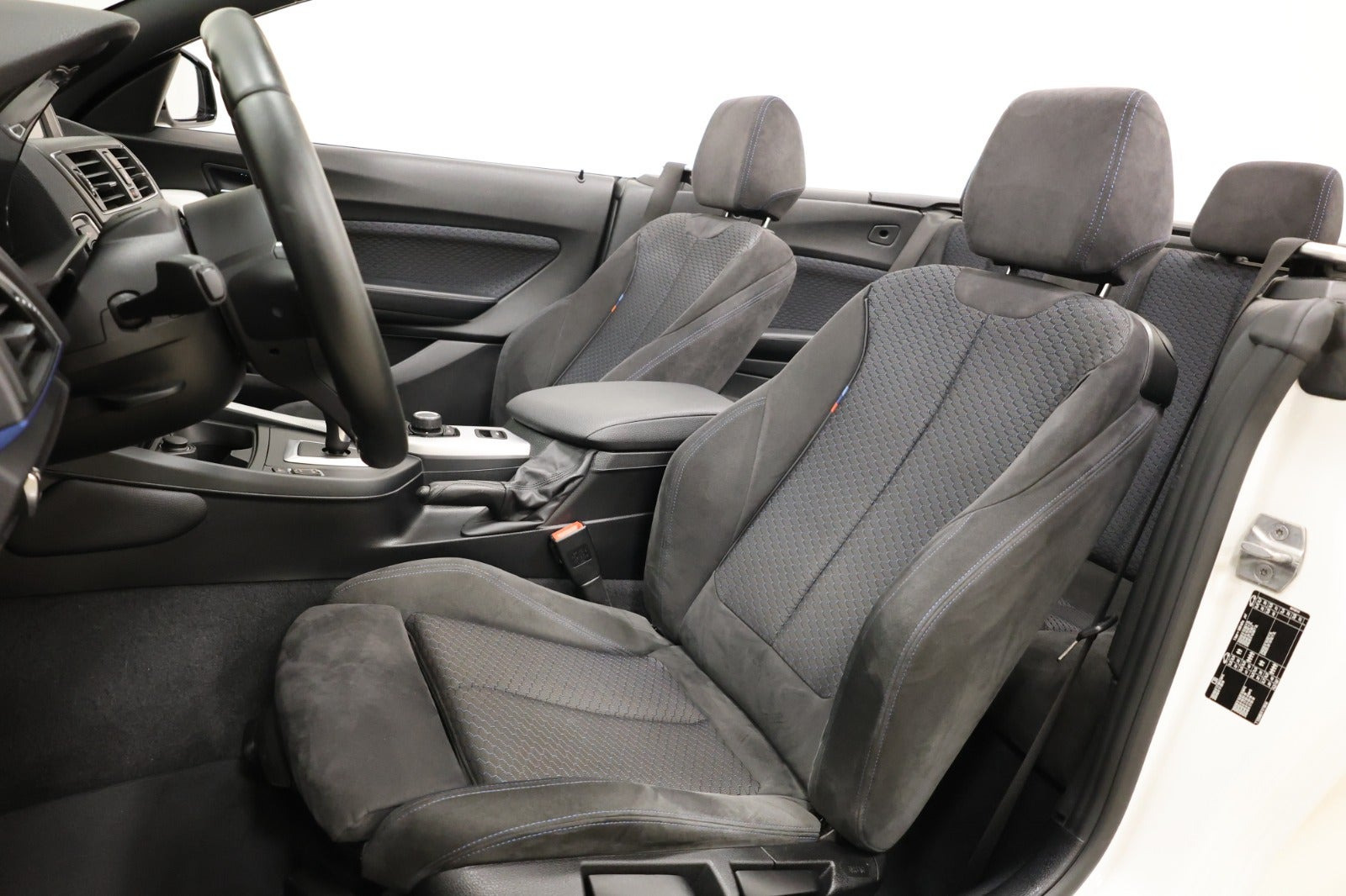 Hvid BMW 220i fra 2016