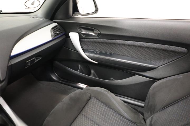 Hvid BMW 220i fra 2016