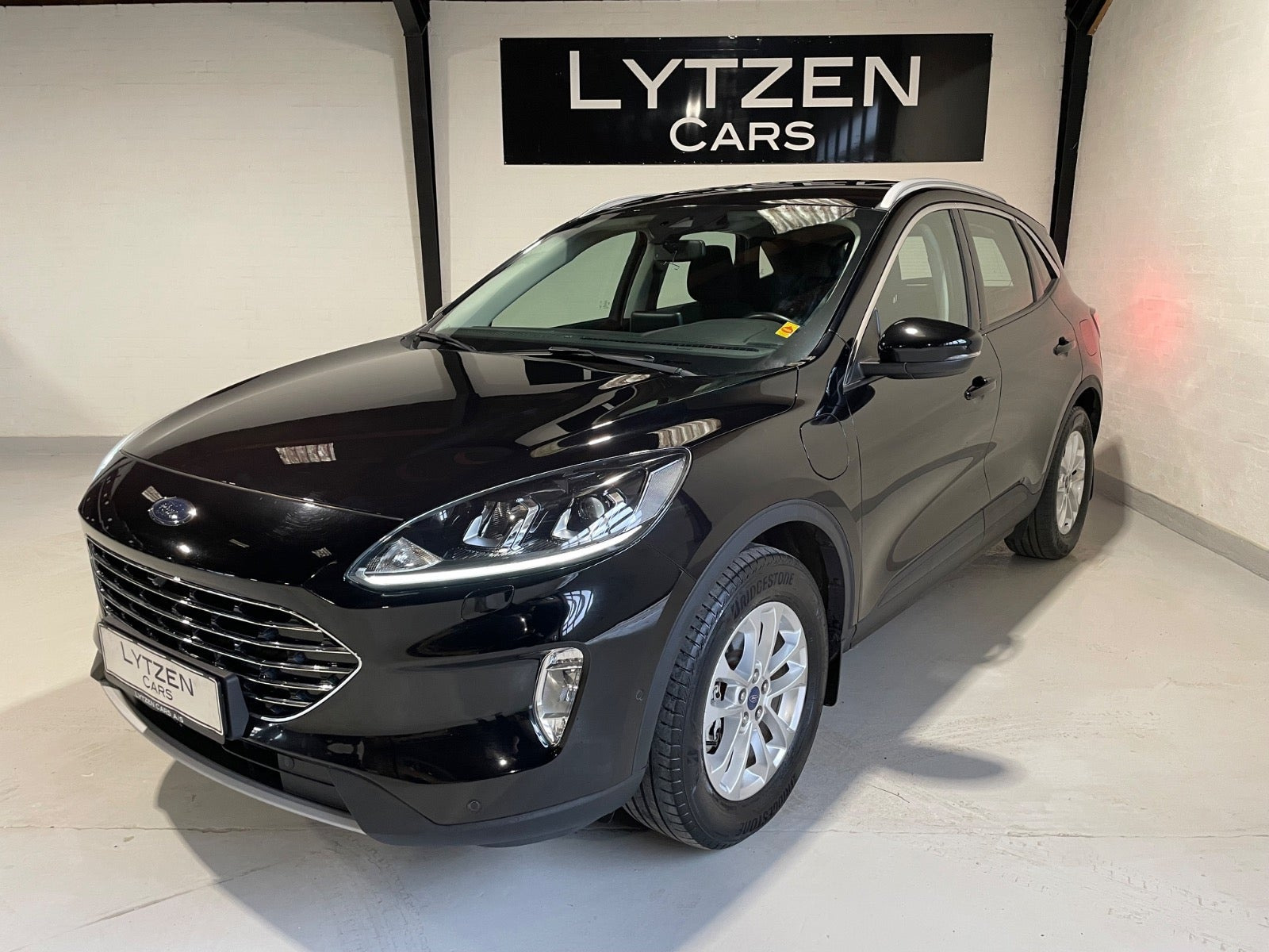 Ford Kuga 2,5 PHEV Titanium CVT