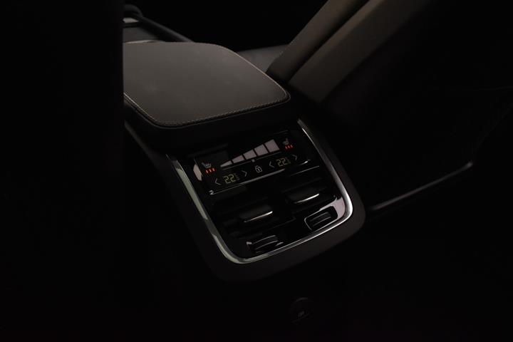 Hvid Volvo XC90 fra 2022