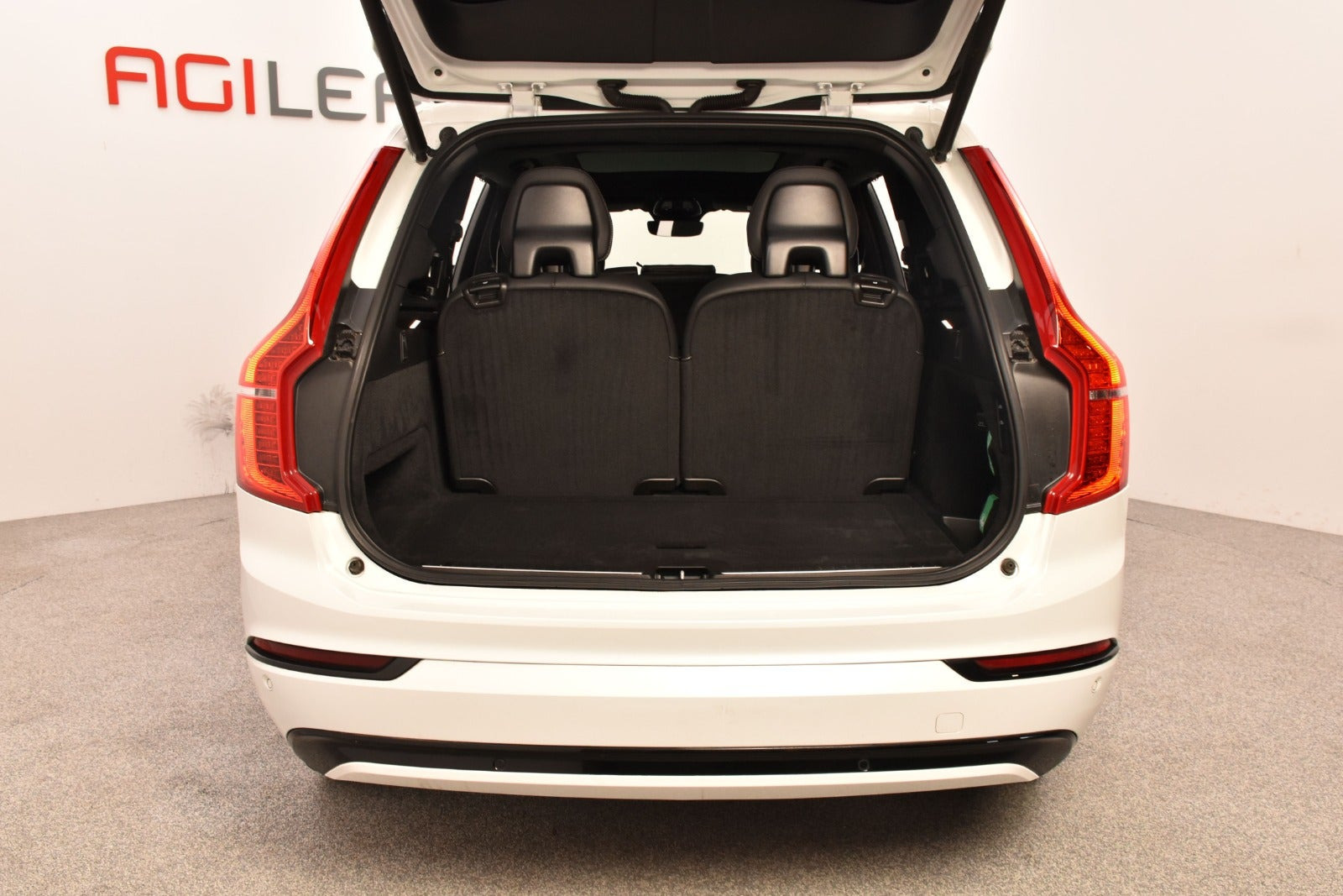 Hvid Volvo XC90 fra 2022