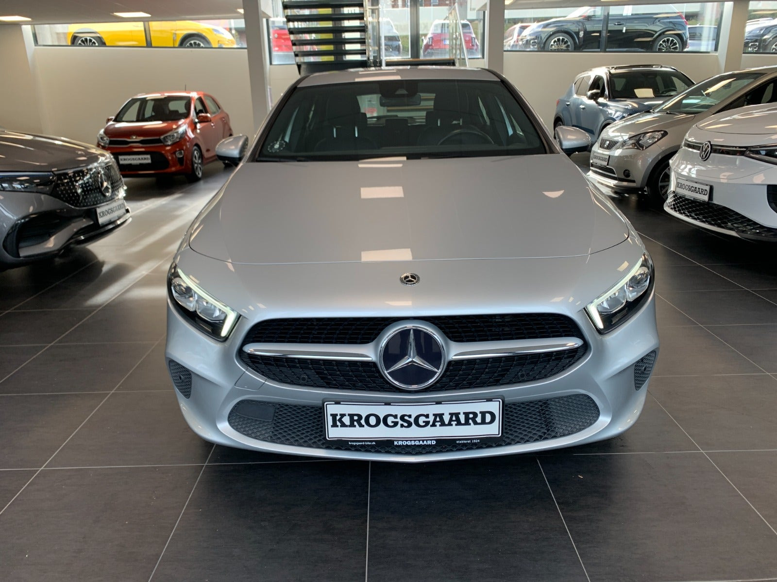 Sølv Mercedes A250 e fra 2020