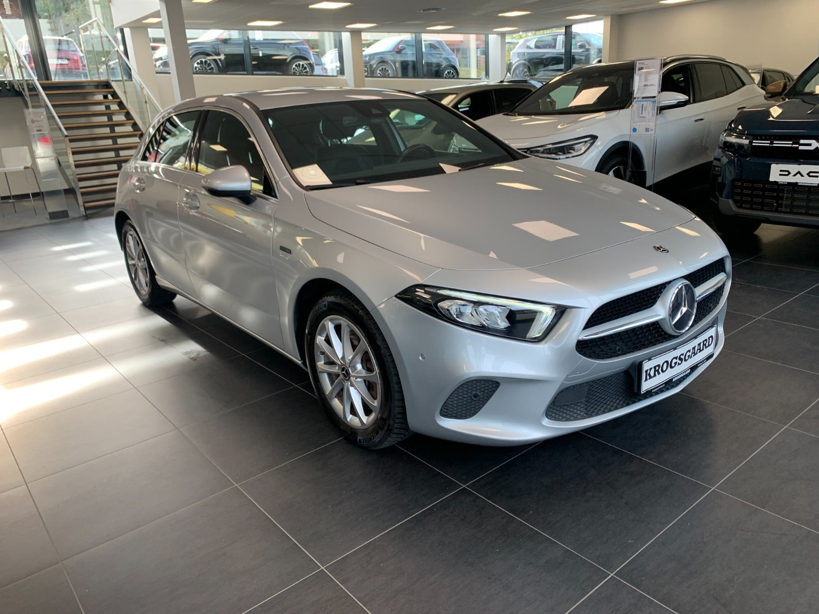 Sølv Mercedes A250 e fra 2020