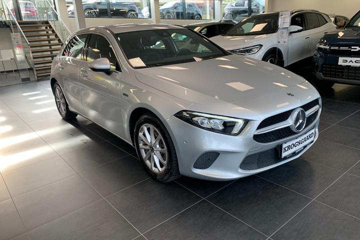 Sølv Mercedes A250 e fra 2020