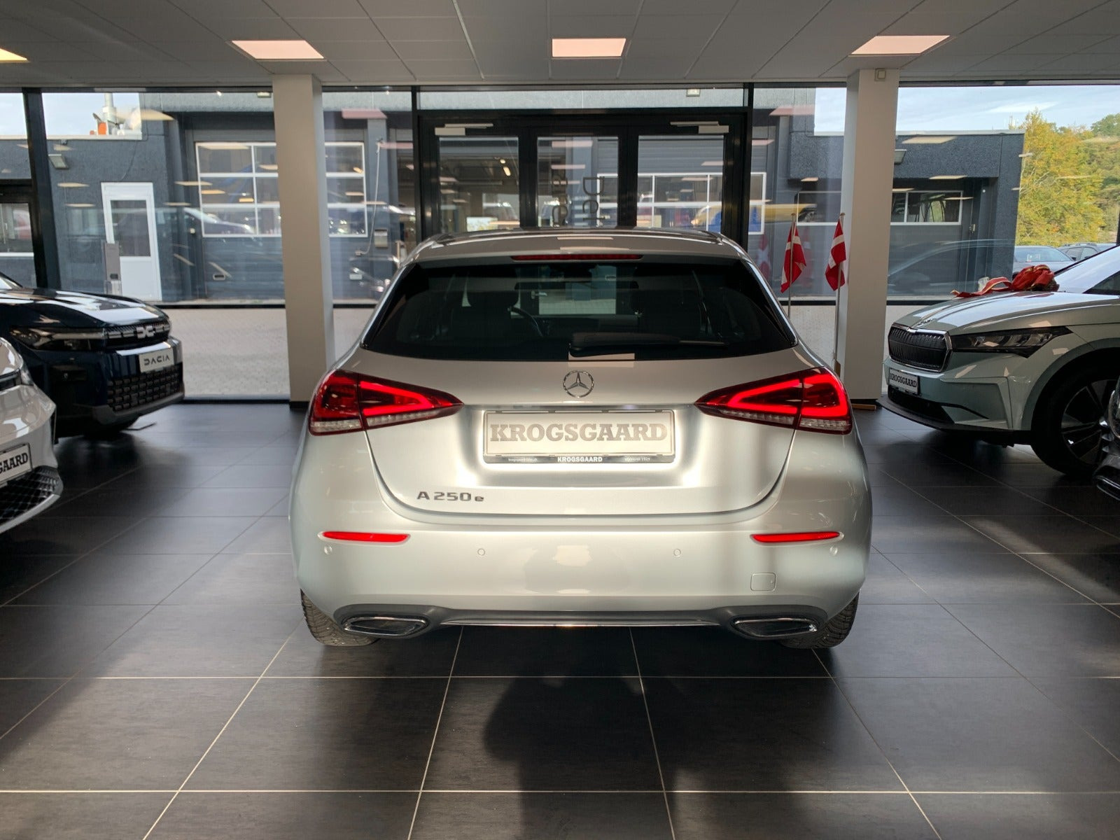 Sølv Mercedes A250 e fra 2020