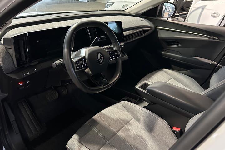 Hvid Renault Megane E-Tech fra 2024