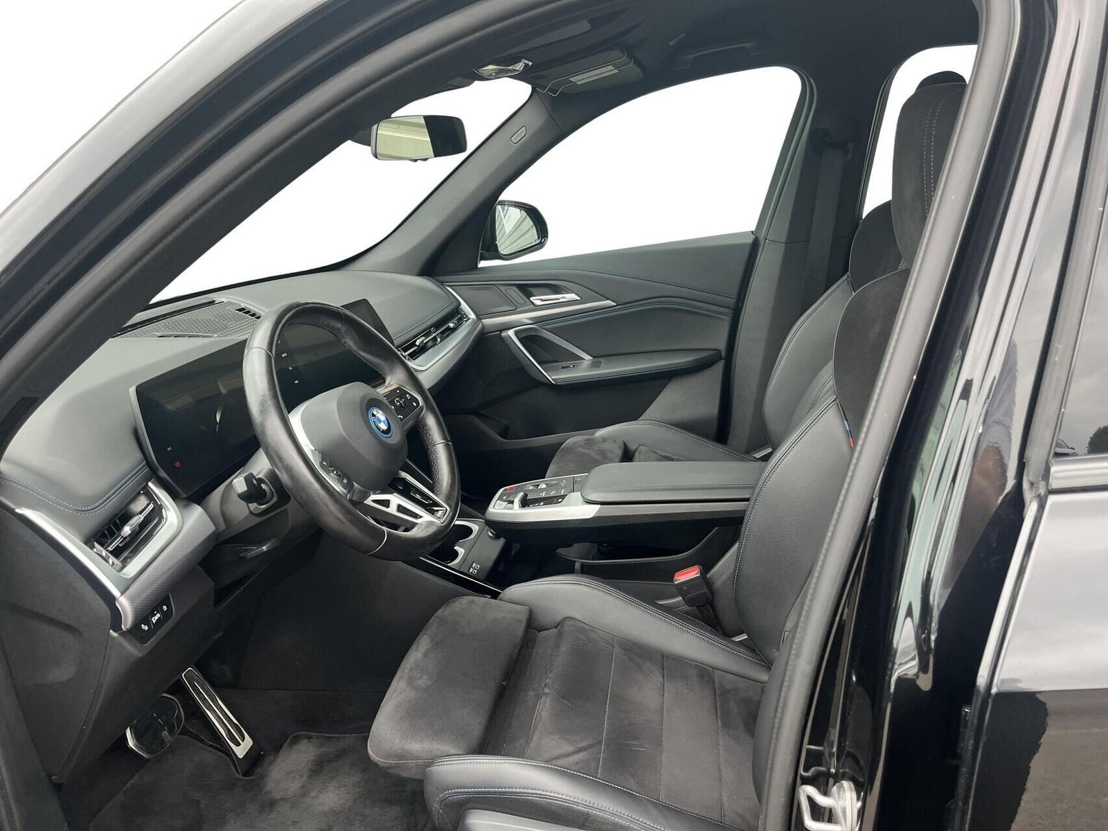 Sort BMW iX1 fra 2024