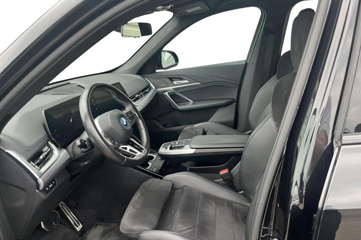 Sort BMW iX1 fra 2024