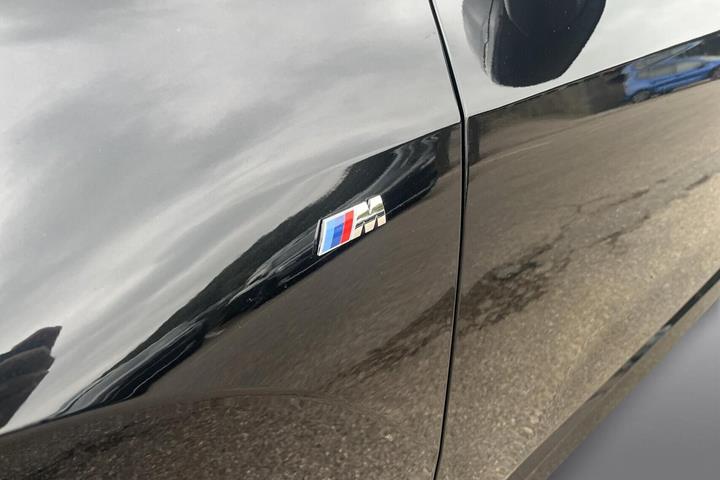 Sort BMW iX1 fra 2024