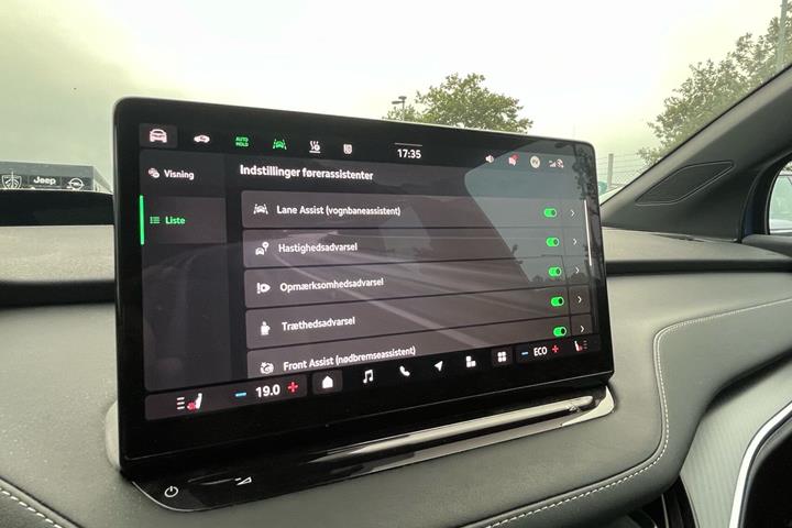 Blå Skoda Enyaq fra 2024