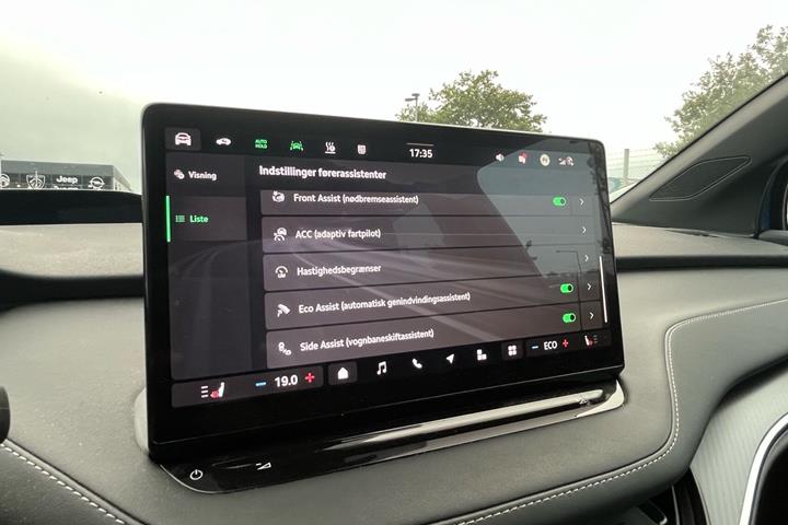 Blå Skoda Enyaq fra 2024