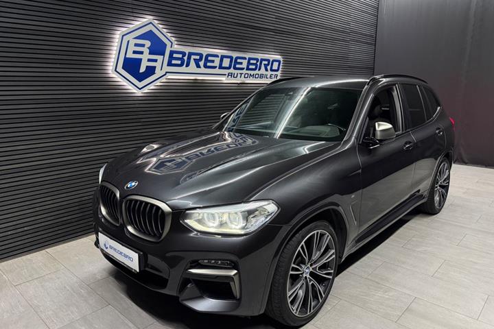 Grå BMW X3 fra 2018