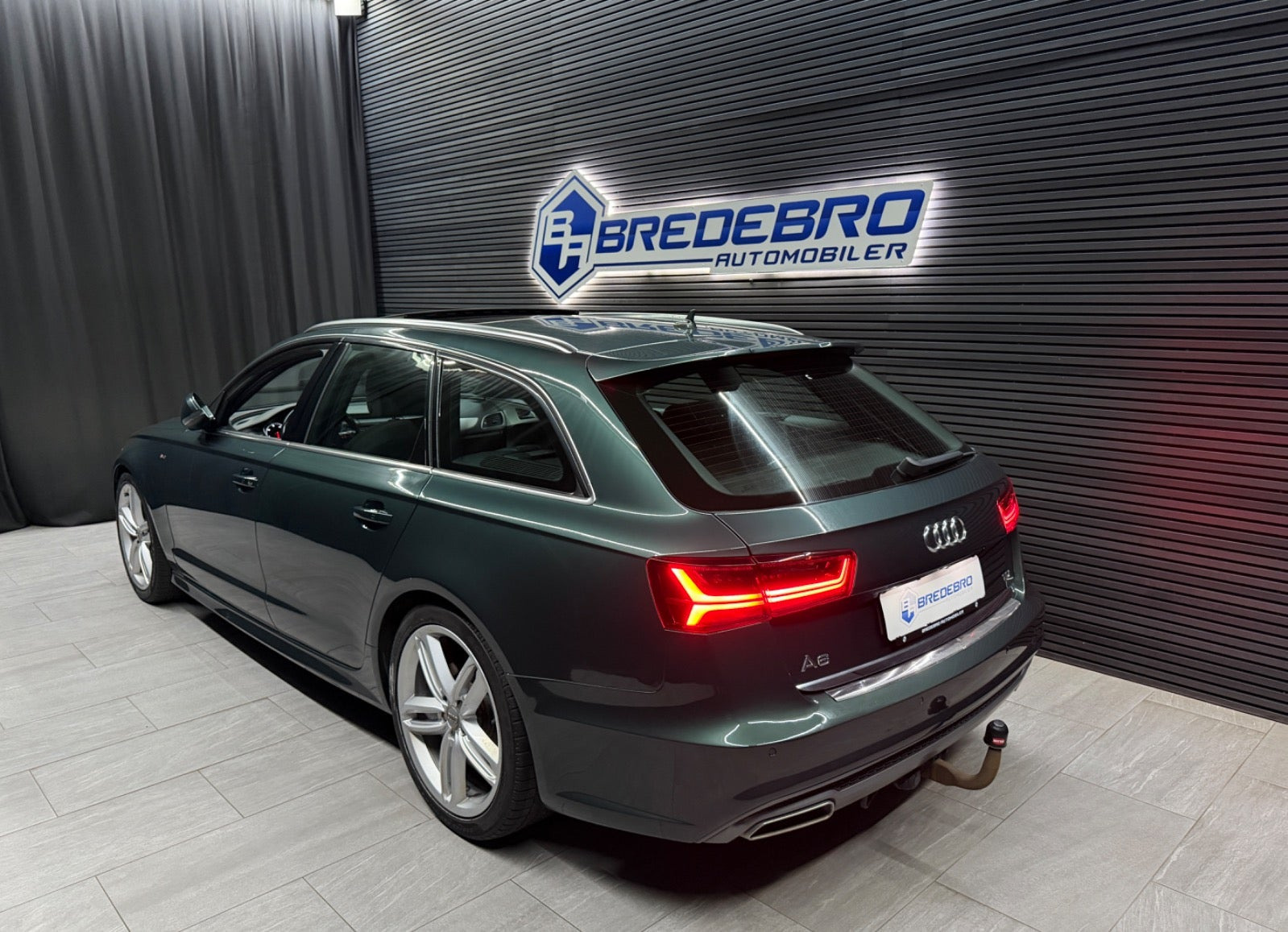 Grøn Audi A6 fra 2018