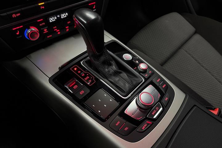Grøn Audi A6 fra 2018