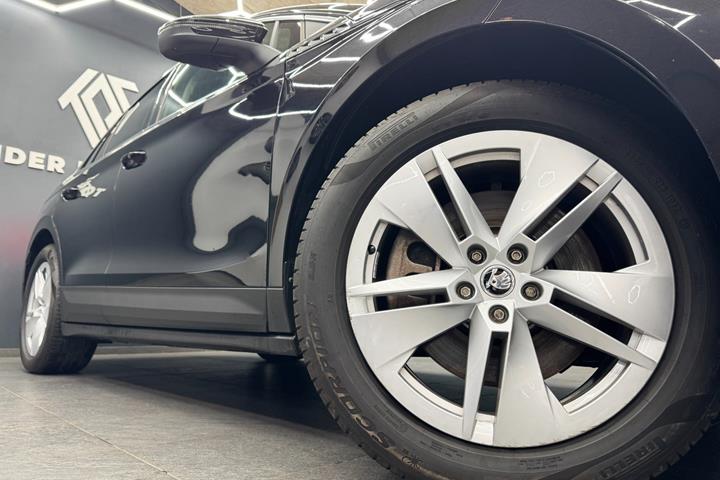 Sort Skoda Enyaq fra 2022