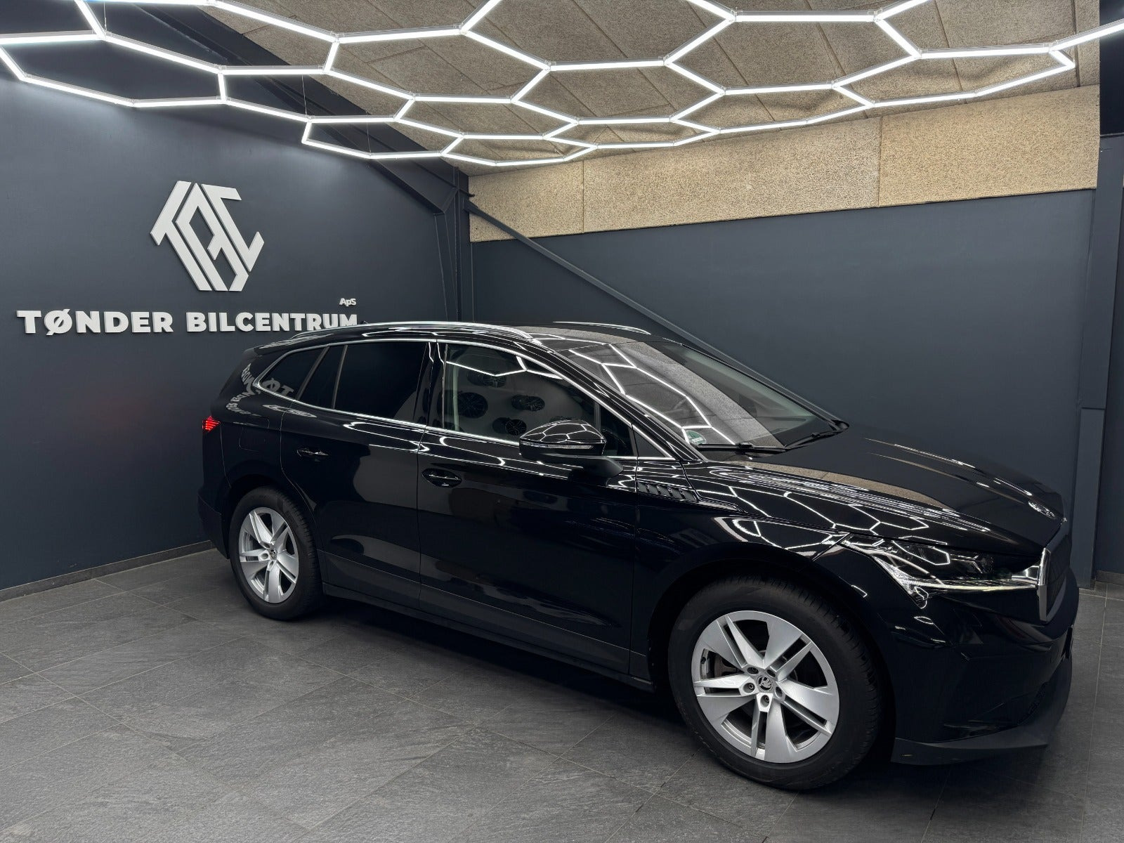 Sort Skoda Enyaq fra 2022