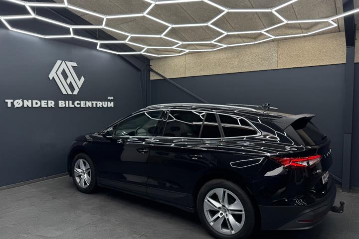 Sort Skoda Enyaq fra 2022