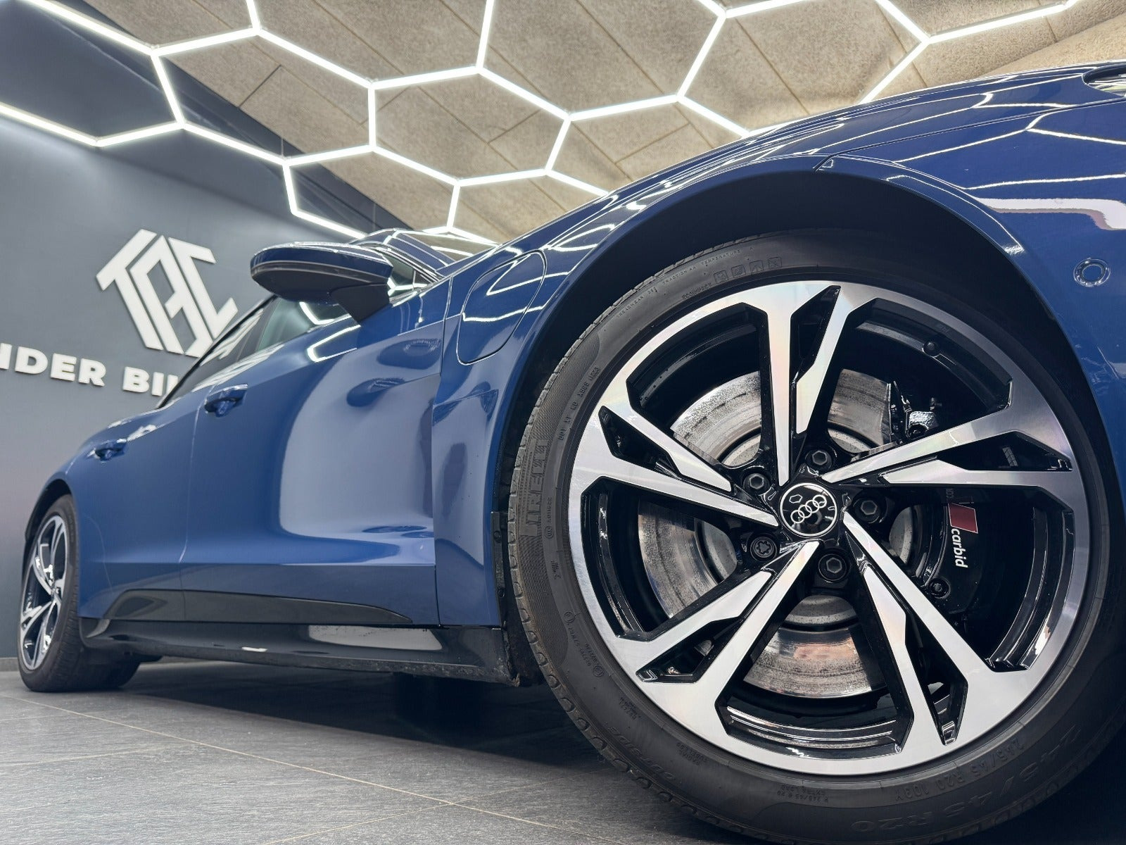 Blå Audi RS e-tron GT fra 2023