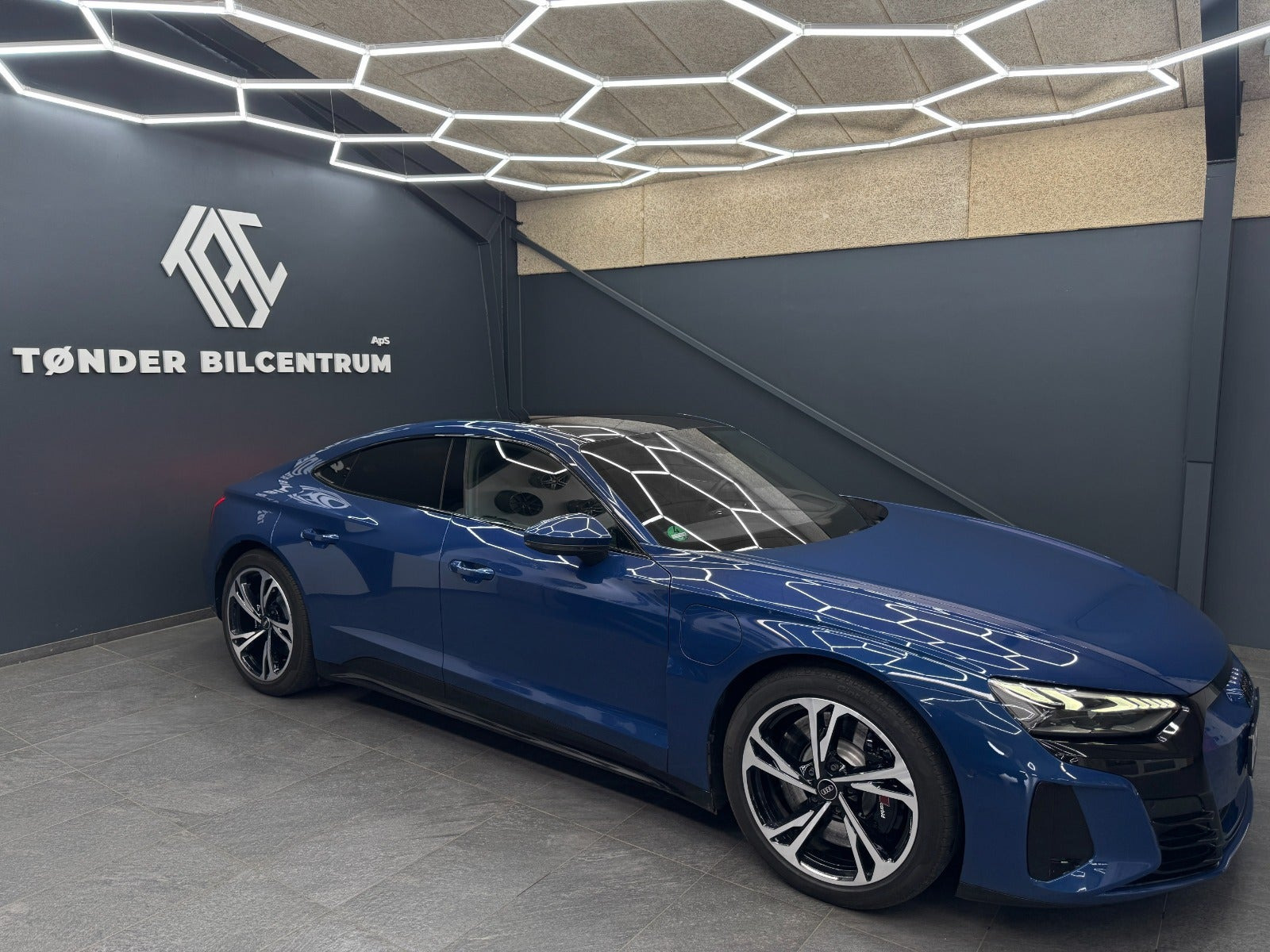 Blå Audi RS e-tron GT fra 2023