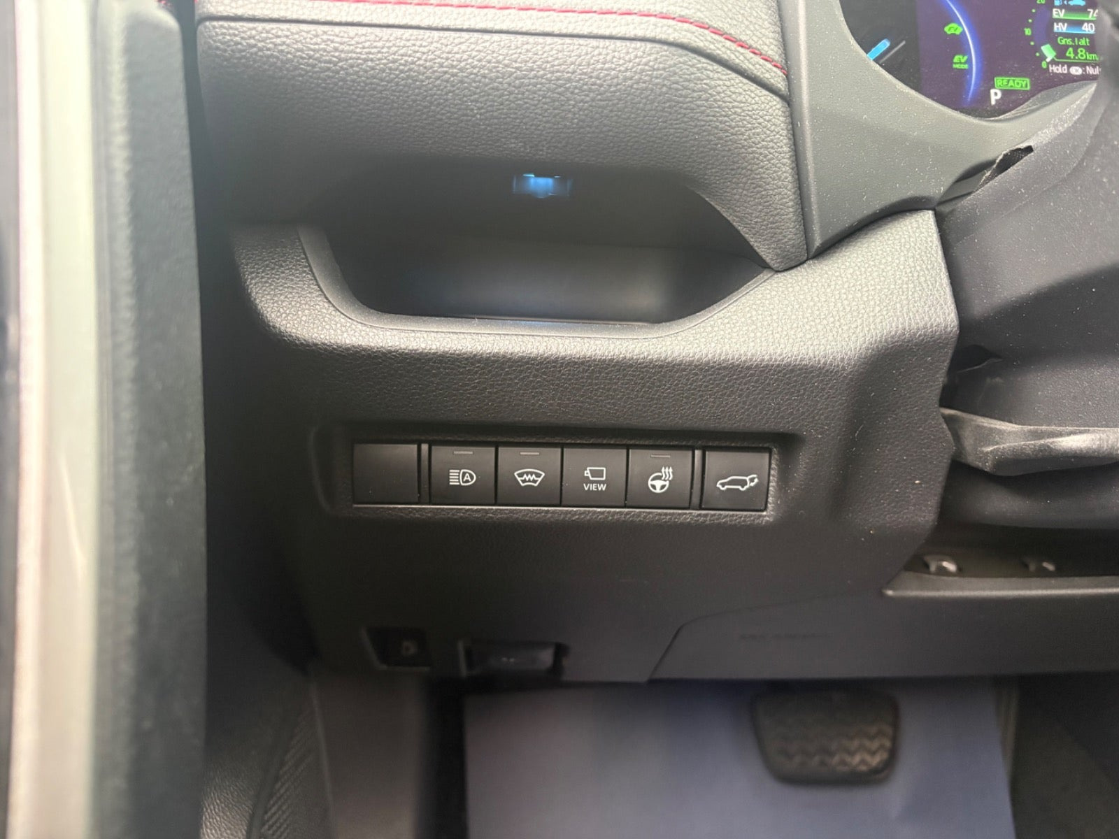 Hvid Toyota RAV4 fra 2021