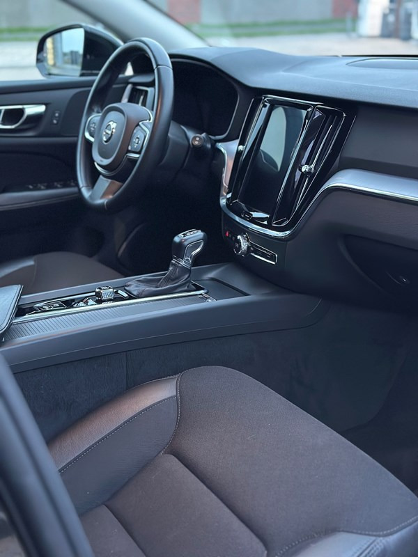 undefined Volvo V60 fra 2020