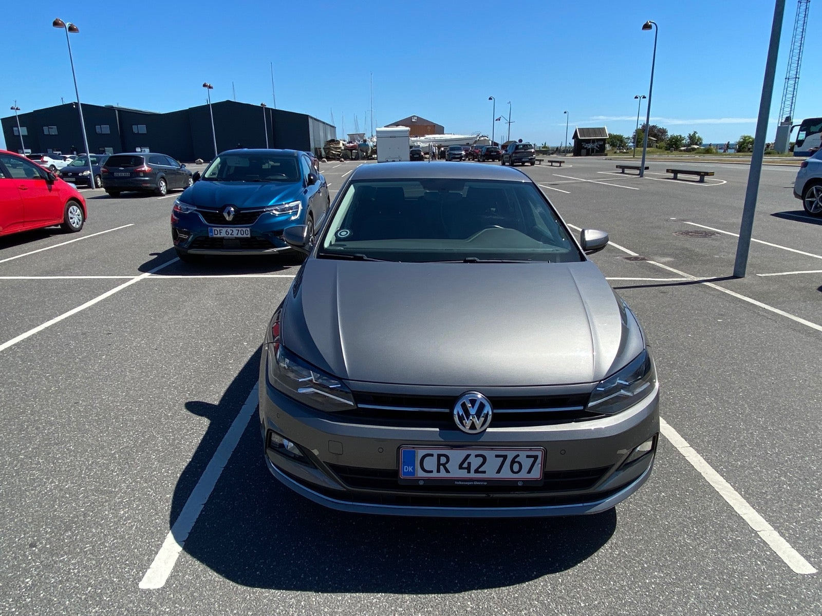 Sølv VW Polo fra 2019