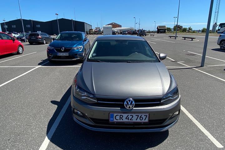 Sølv VW Polo fra 2019