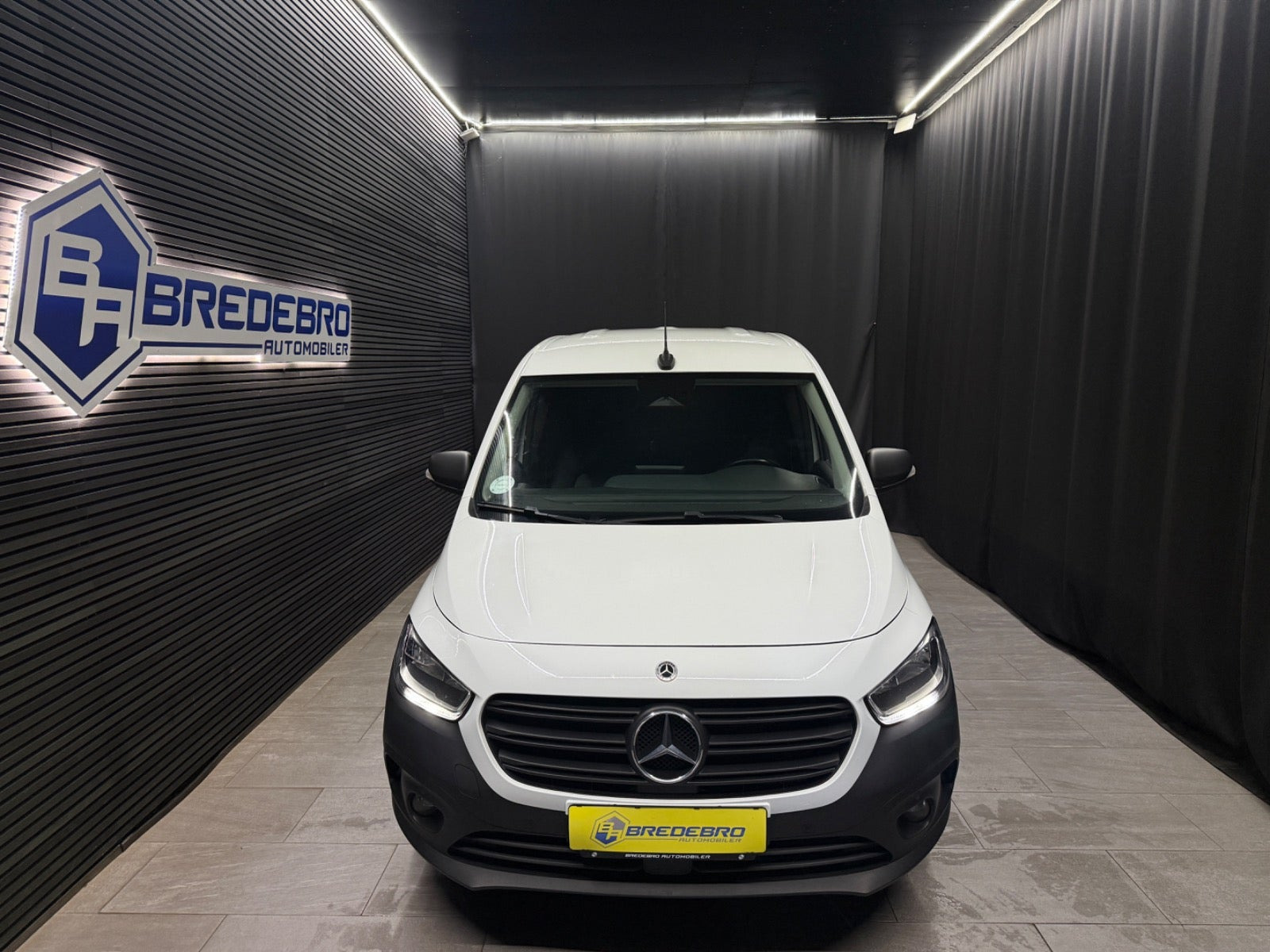 Hvid Mercedes Citan 110 fra 2021