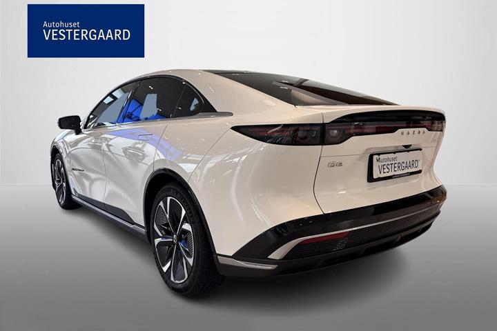 Hvid Mazda 6e fra 2025