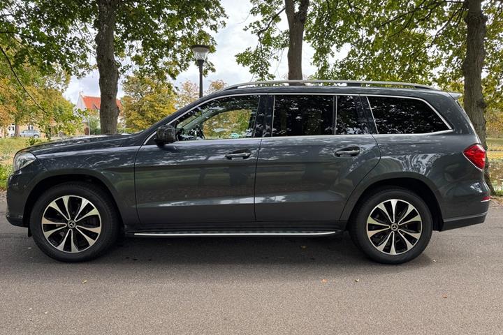 Grøn Mercedes GLS500 fra 2016