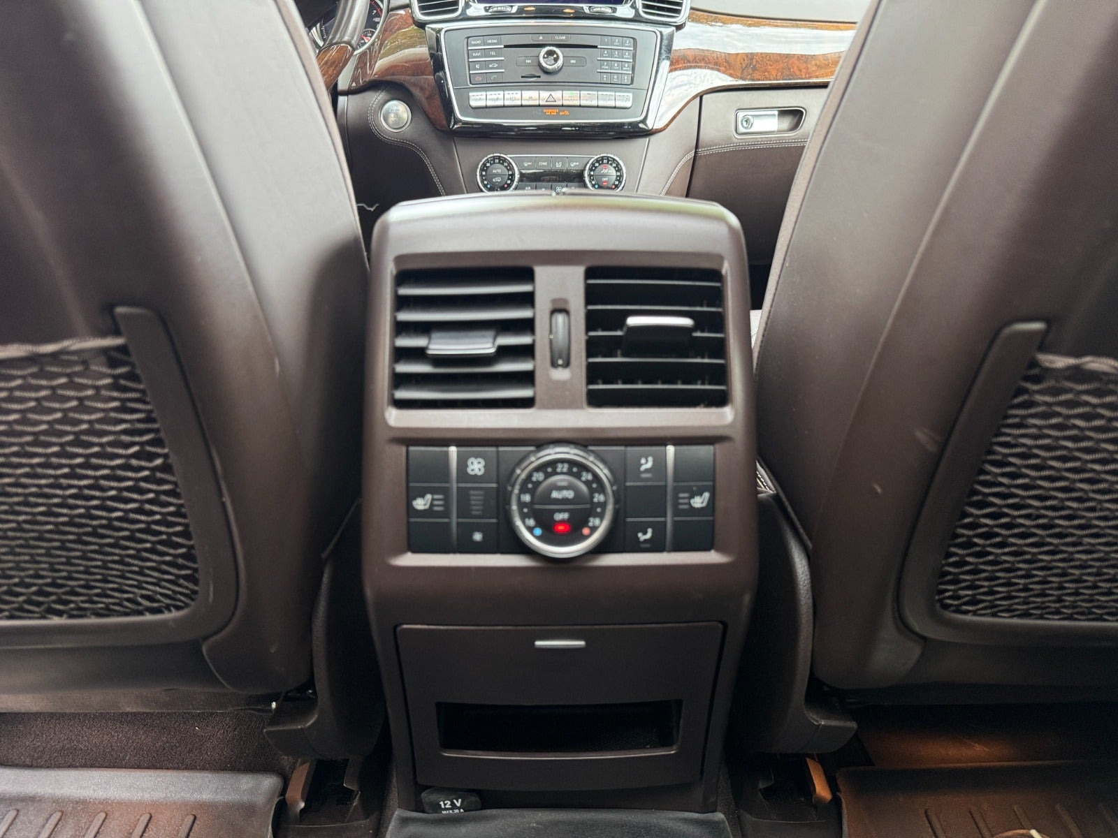 Grøn Mercedes GLS500 fra 2016