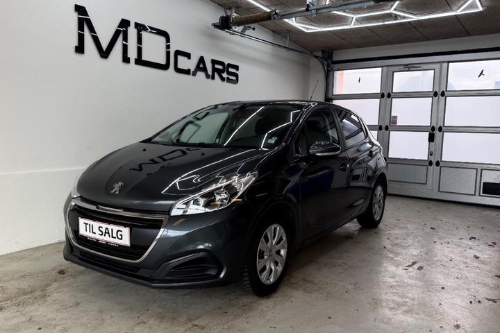 Grå Peugeot 208 fra 2018