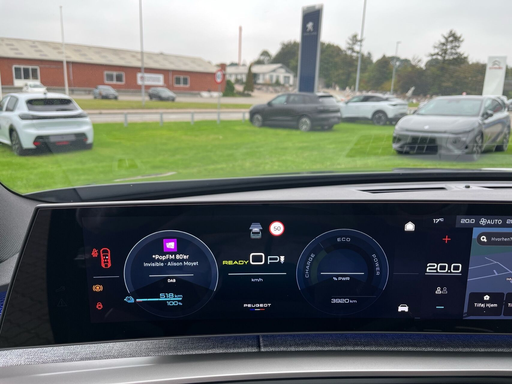 Grå Peugeot e-3008 fra 2026