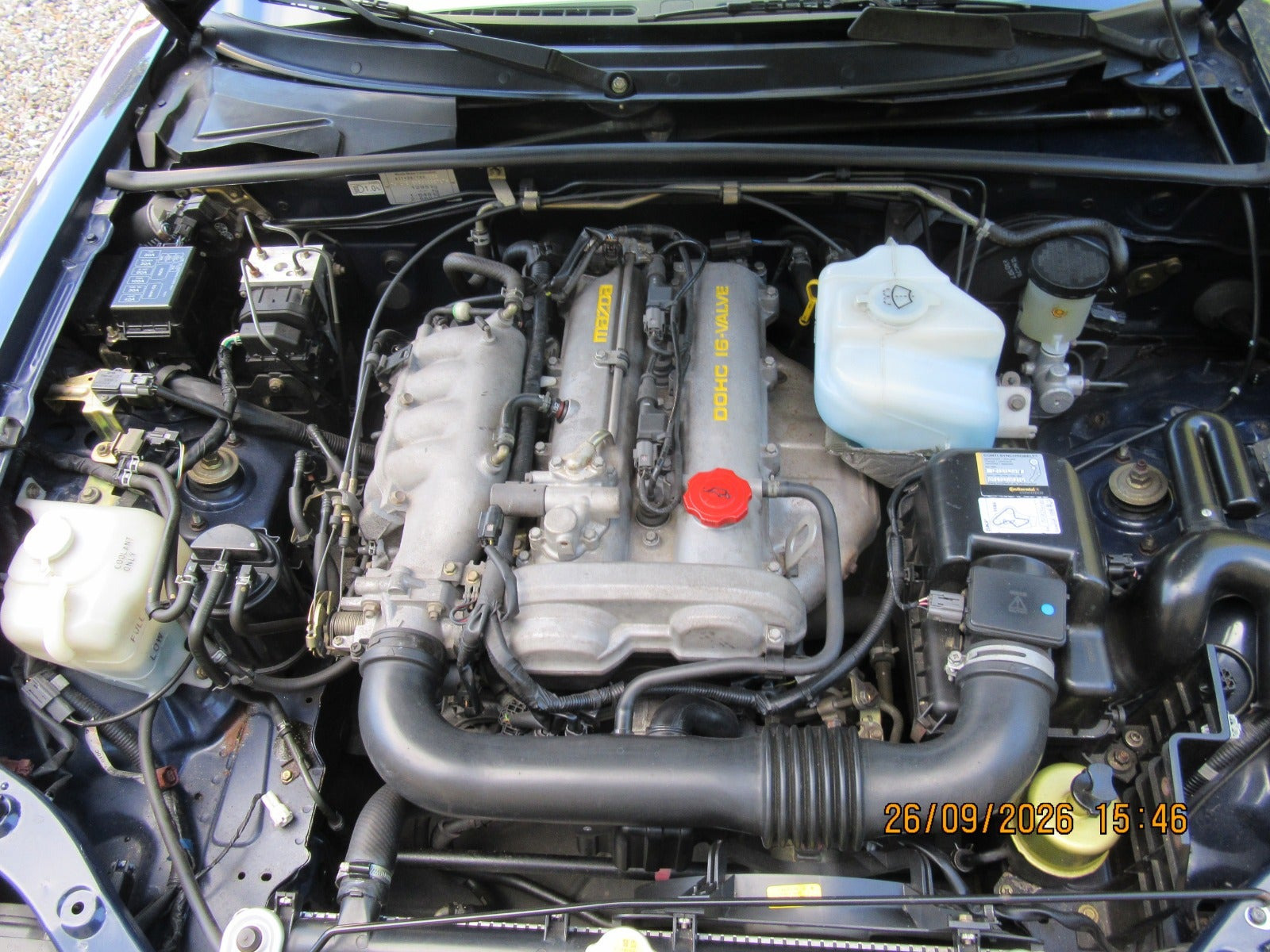 Blå Mazda MX-5 fra 2001