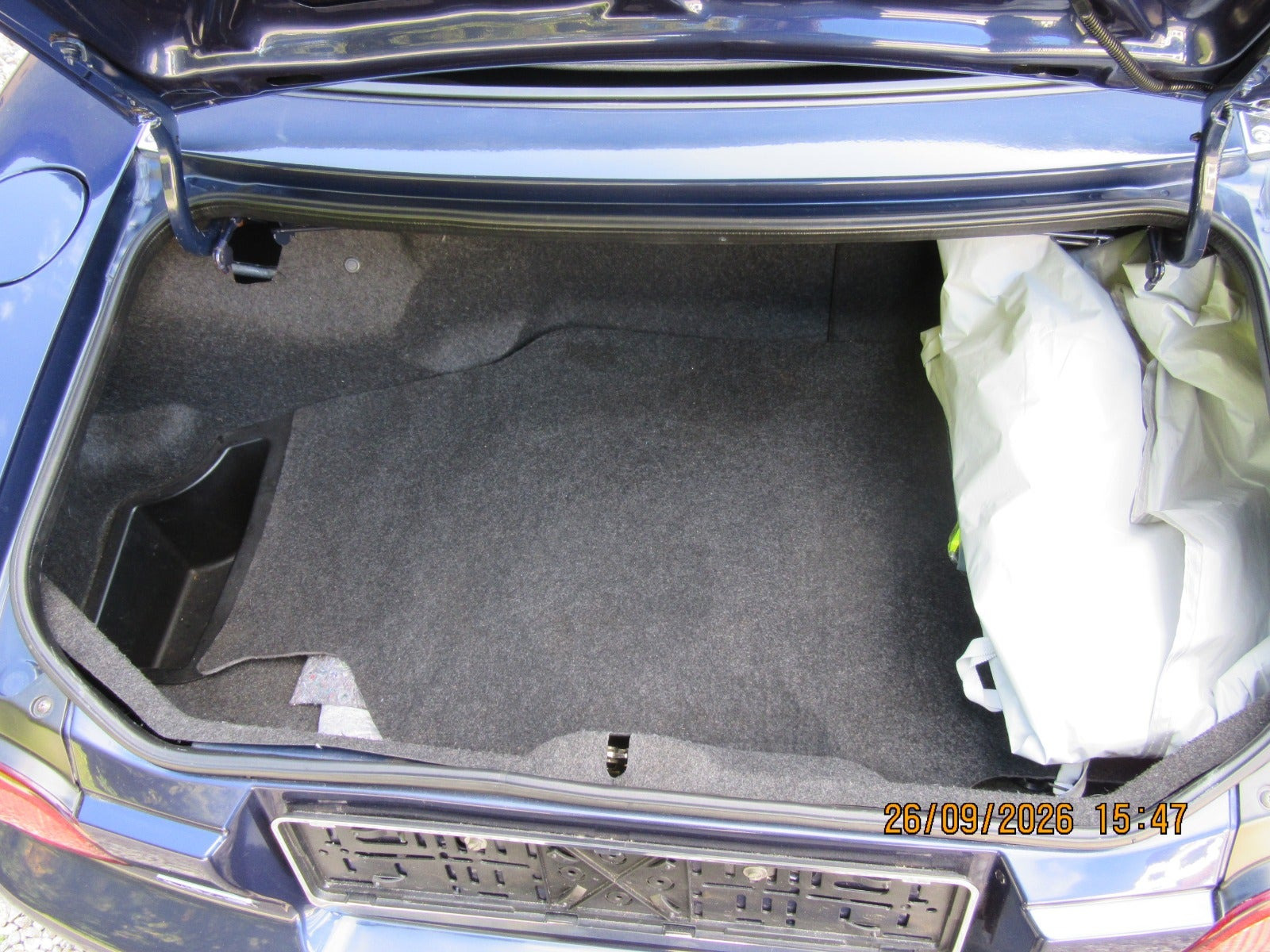 Blå Mazda MX-5 fra 2001