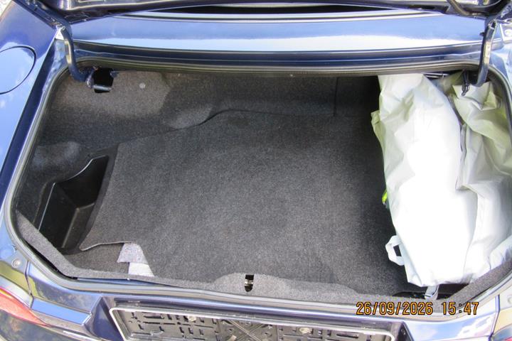 Blå Mazda MX-5 fra 2001