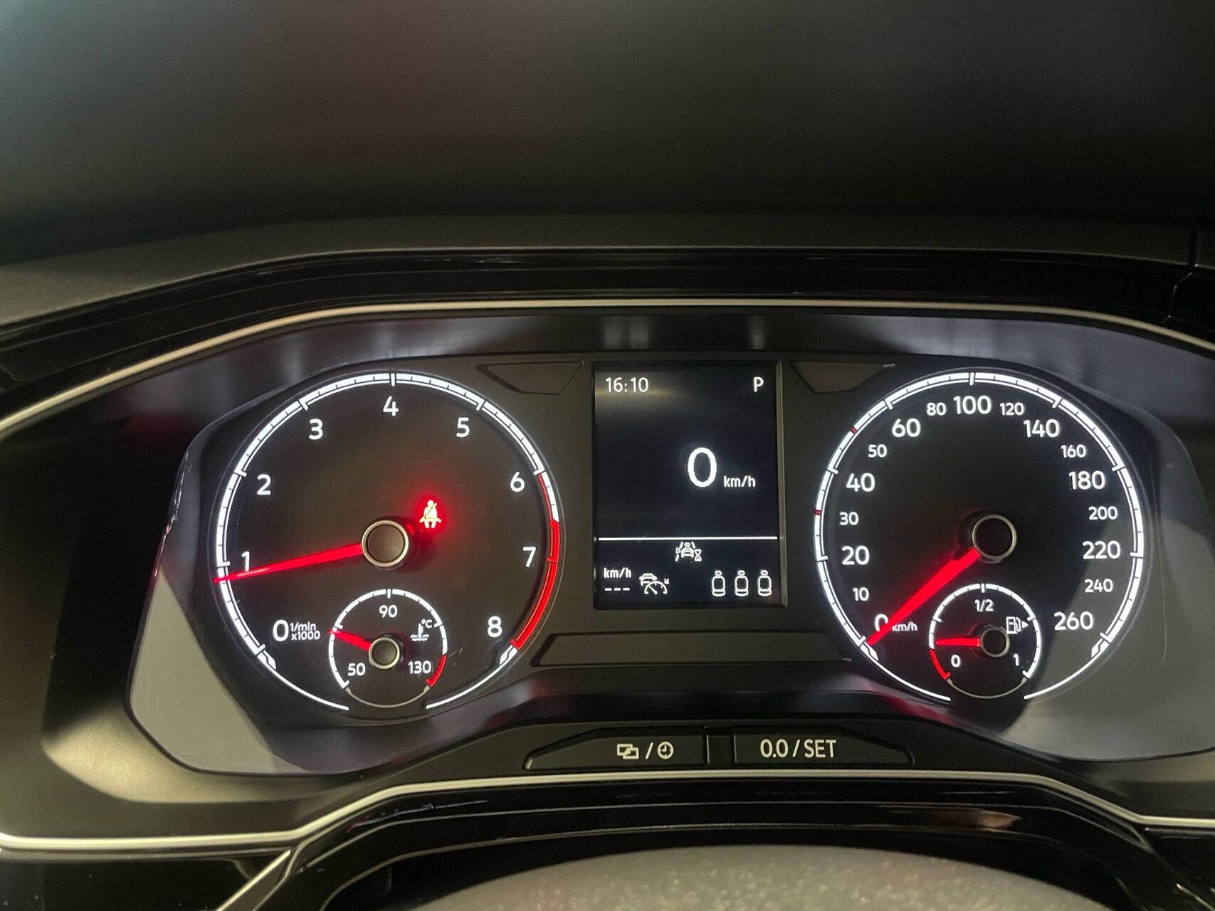 Blå VW Polo fra 2020