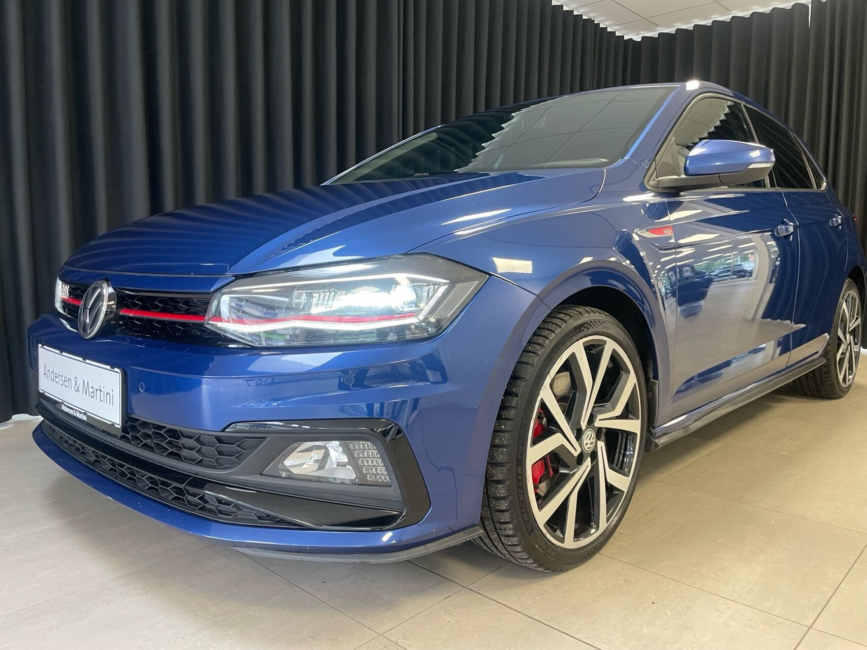Blå VW Polo fra 2020