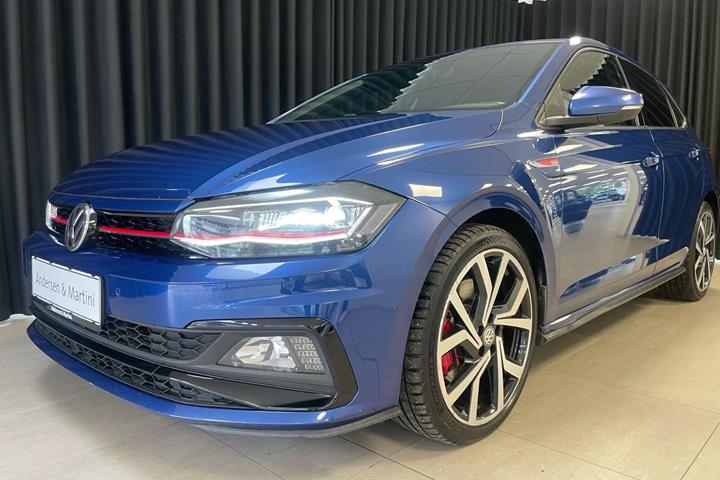 Blå VW Polo fra 2020